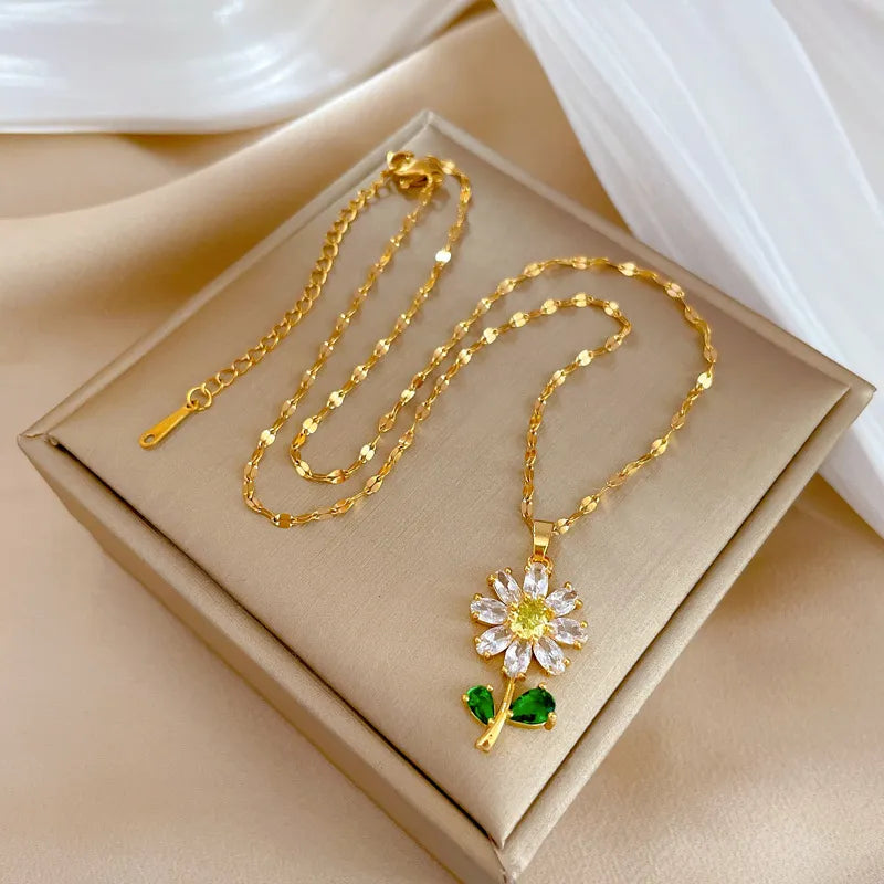 Flora Necklace