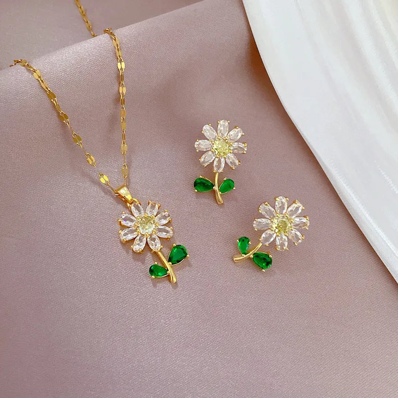 Flora Necklace