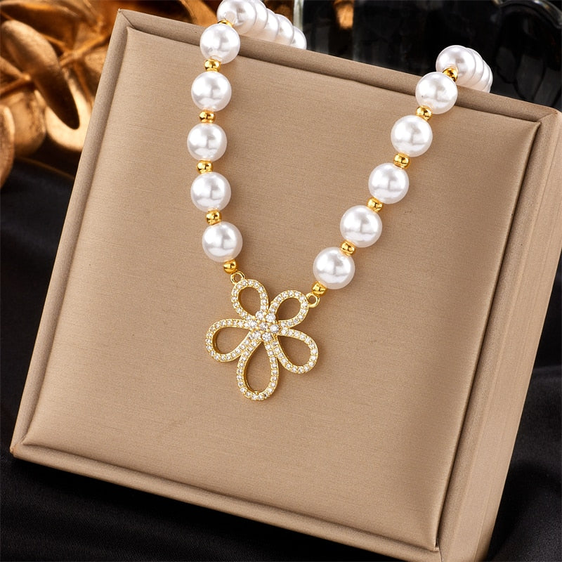 Raquel Necklace