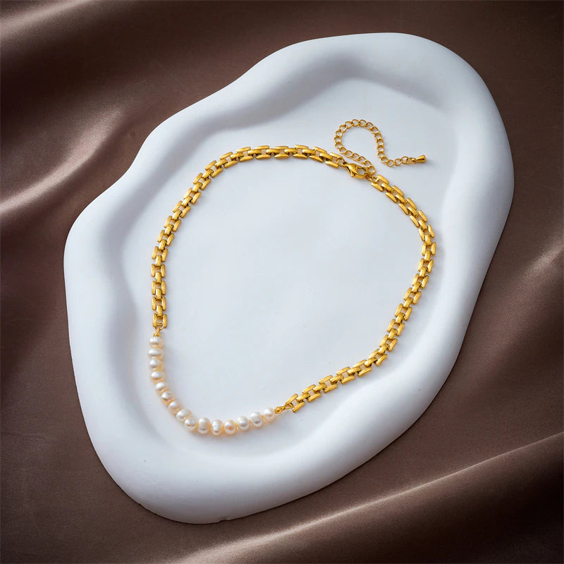Noelle Necklace