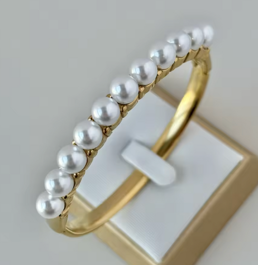Noa 18K gold plated bangle with pearls — Alphenik UAE