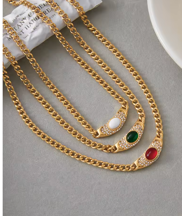 Eve Gold Necklace