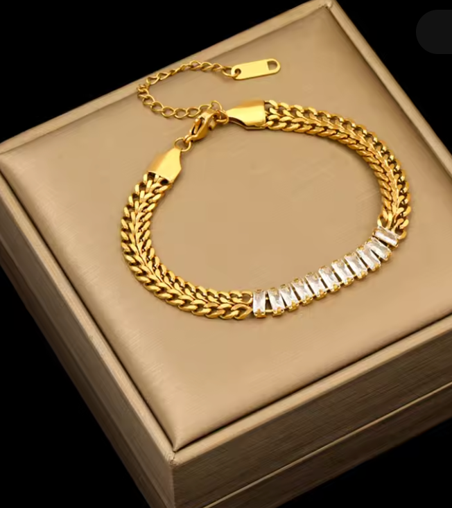 Tara gold zircon bracelet in gift box — Alphenik UAE
