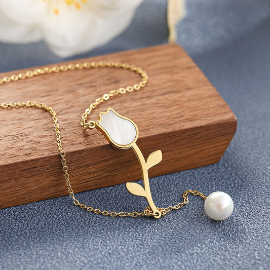 Tulip Pearl Necklace